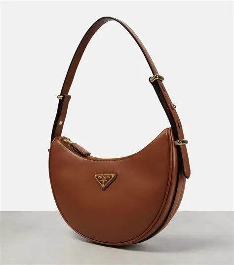 The Milano Crescent Bag 🤎