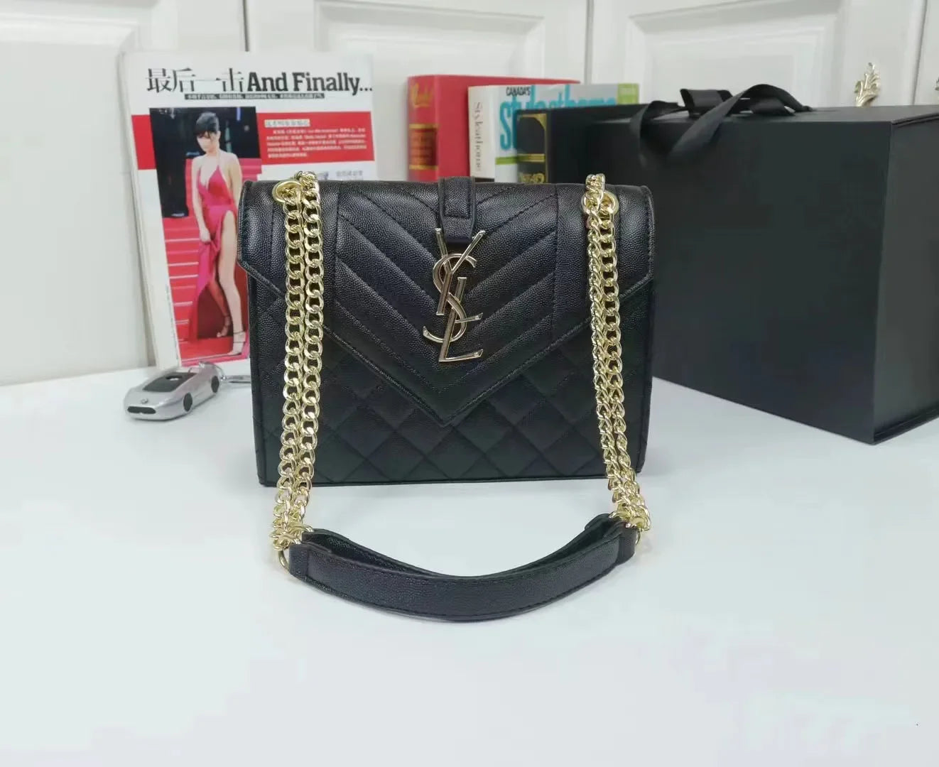 Women’s Cloud Style Leather Handbag