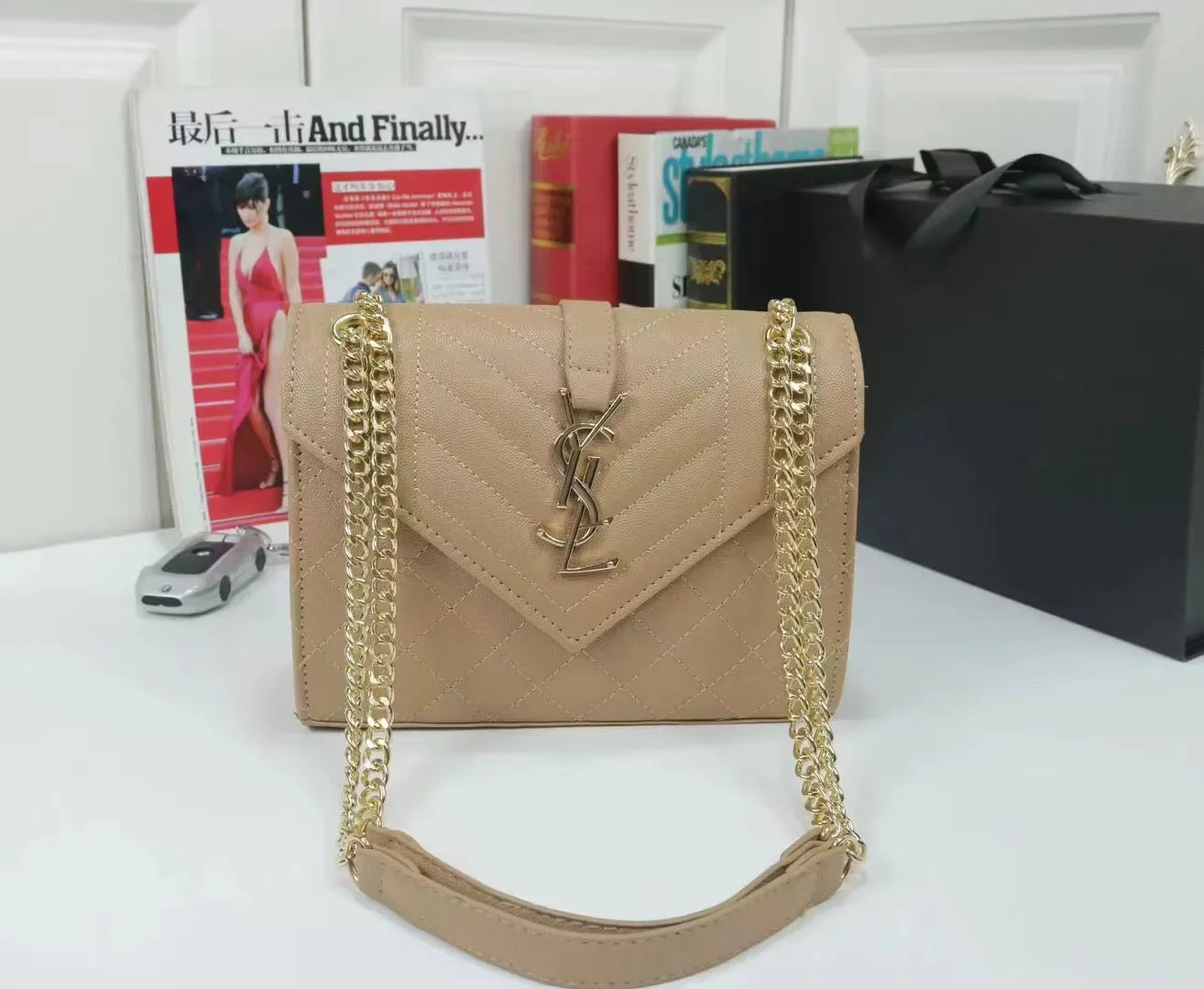 Women’s Cloud Style Leather Handbag